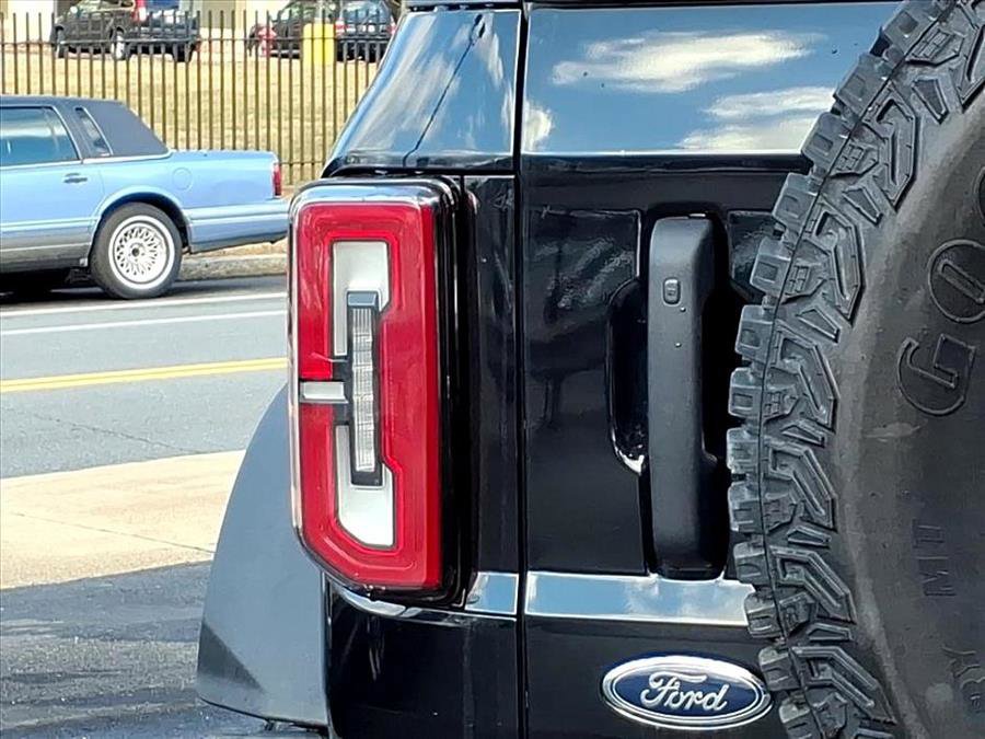 Used 2024 Ford Bronco Wildtrak image 11