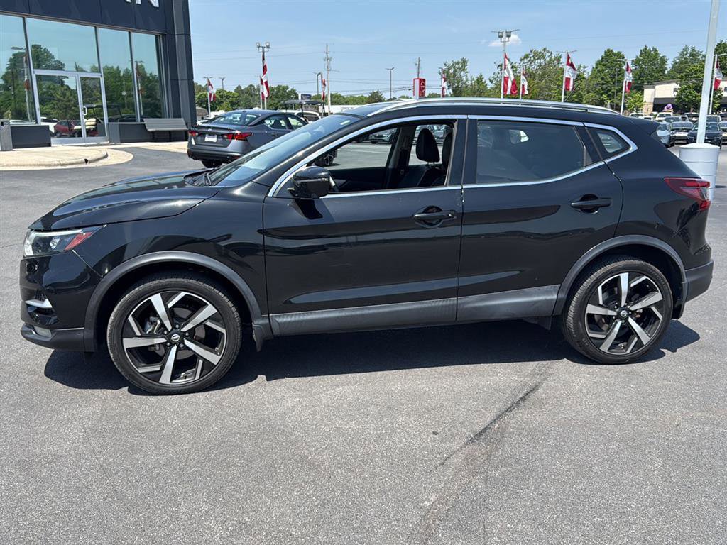 Certified 2020 Nissan Rogue Sport SL w/ Premium Package FWD image 2