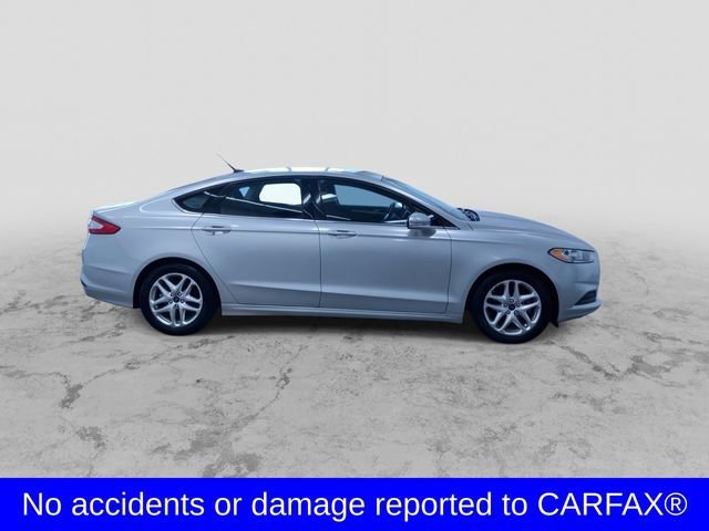 Used 2013 Ford Fusion SE image 2