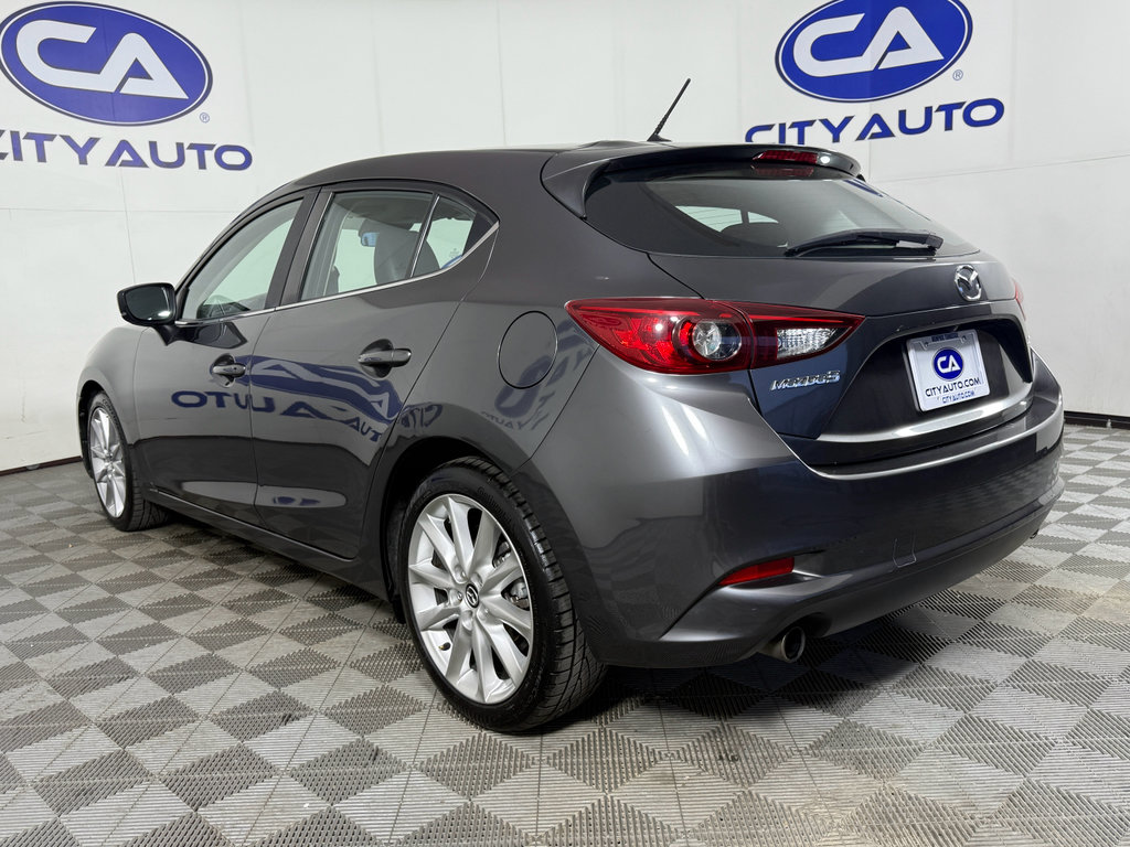 Used 2017 MAZDA MAZDA3 Touring image 4