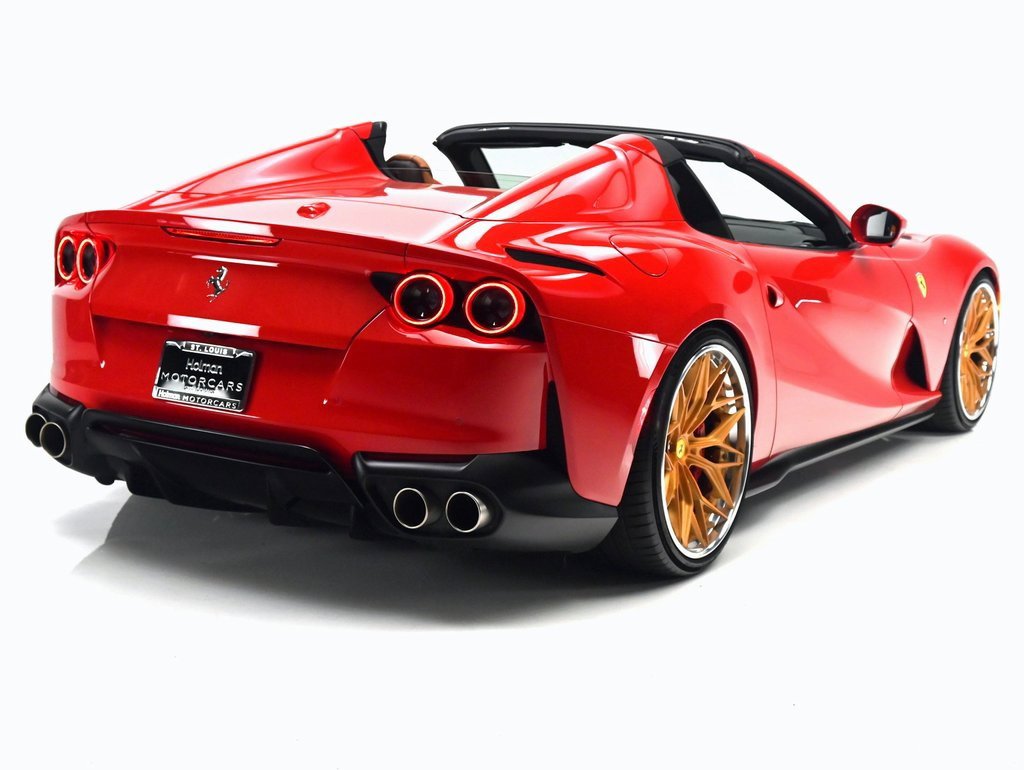Used 2022 Ferrari 812 GTS image 8