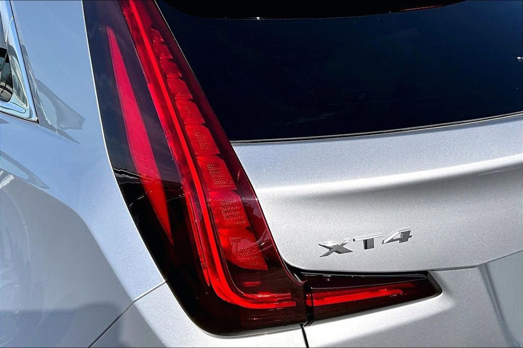 Used 2022 Cadillac XT4 Premium Luxury w/ Enhanced Visibility Package image 30