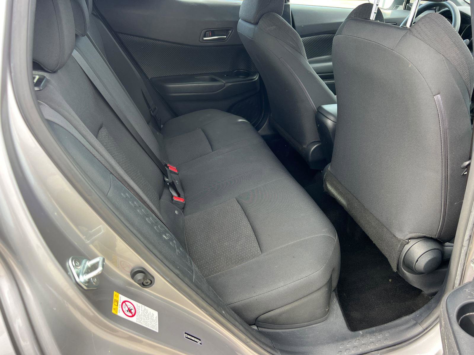 Used 2019 Toyota C-HR LE FWD image 15