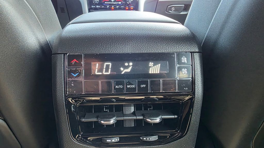 New 2025 Jeep Grand Cherokee L Laredo w/ Luxury Tech Group I image 29