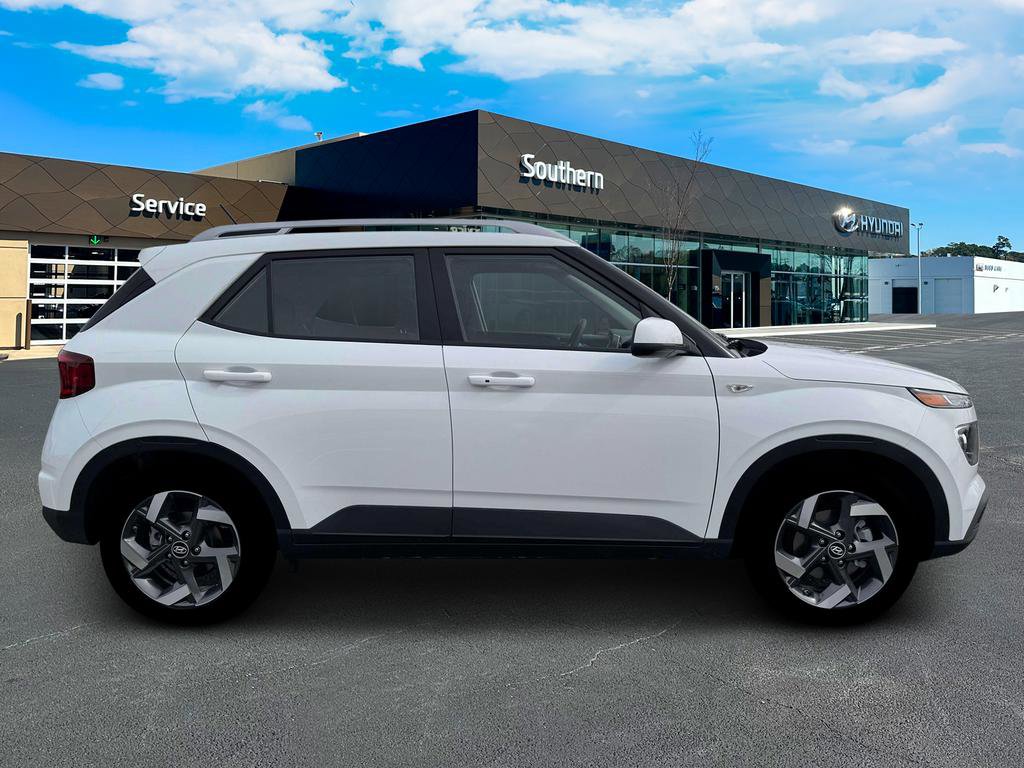 New 2026 Hyundai Venue SEL FWD image 10