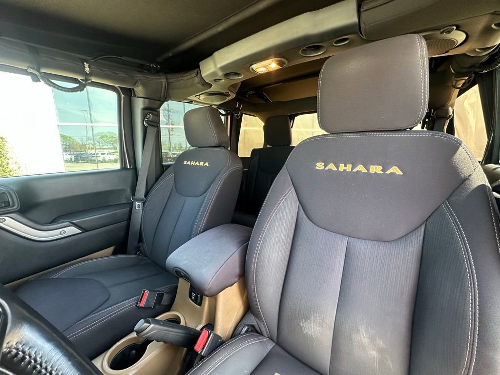 Used 2013 Jeep Wrangler Unlimited Sahara w/ Connectivity Group image 9