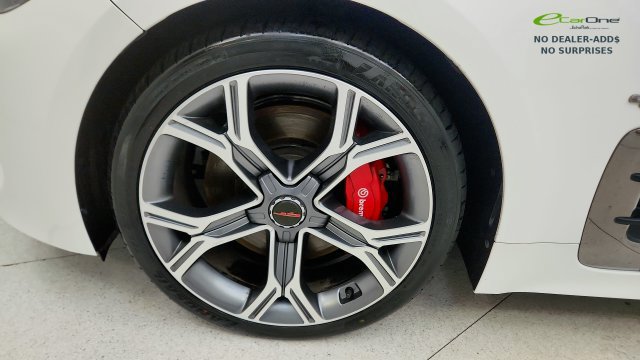Used 2020 Kia Stinger GT1 RWD image 79