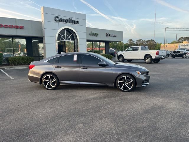 Used 2018 Honda Accord Sport image 2