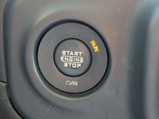 Used 2019 Jeep Wrangler Unlimited Sahara AWD/4WD image 29