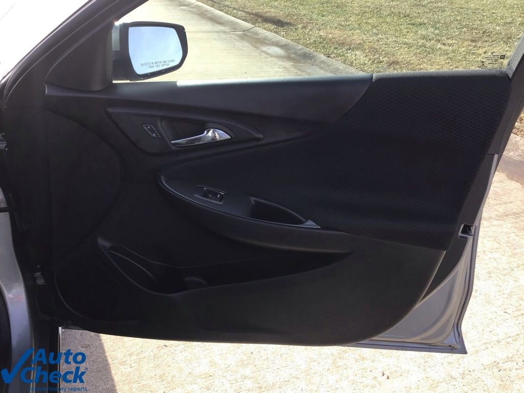 Used 2024 Chevrolet Malibu LT image 18