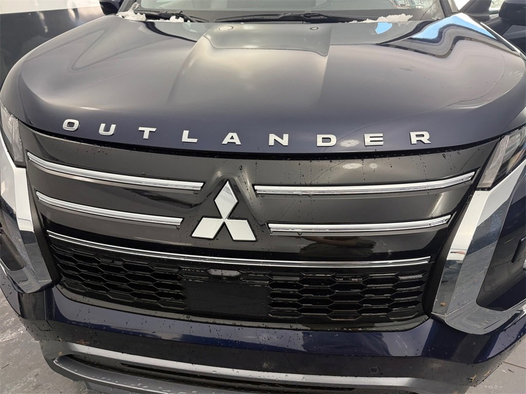 New 2026 Mitsubishi Outlander SE image 31