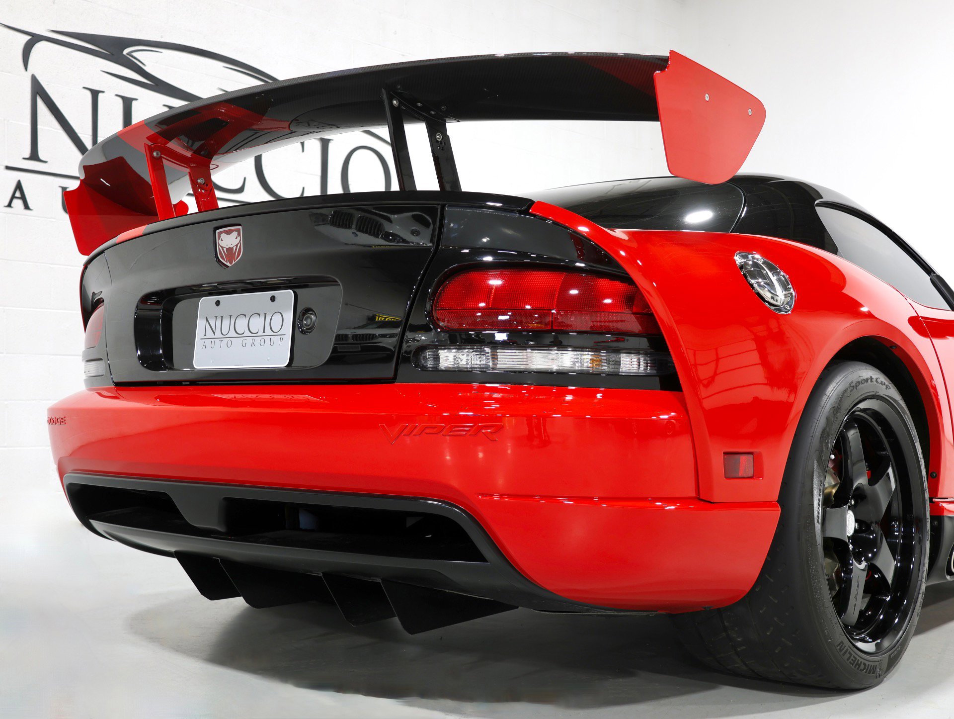 Used 2008 Dodge Viper SRT-10 w/ Competition Group image 12