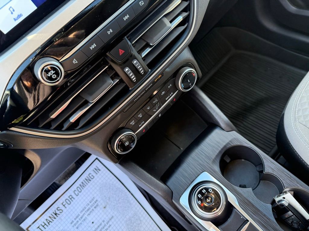 Used 2022 Ford Escape SE w/ Cold Weather Package image 31