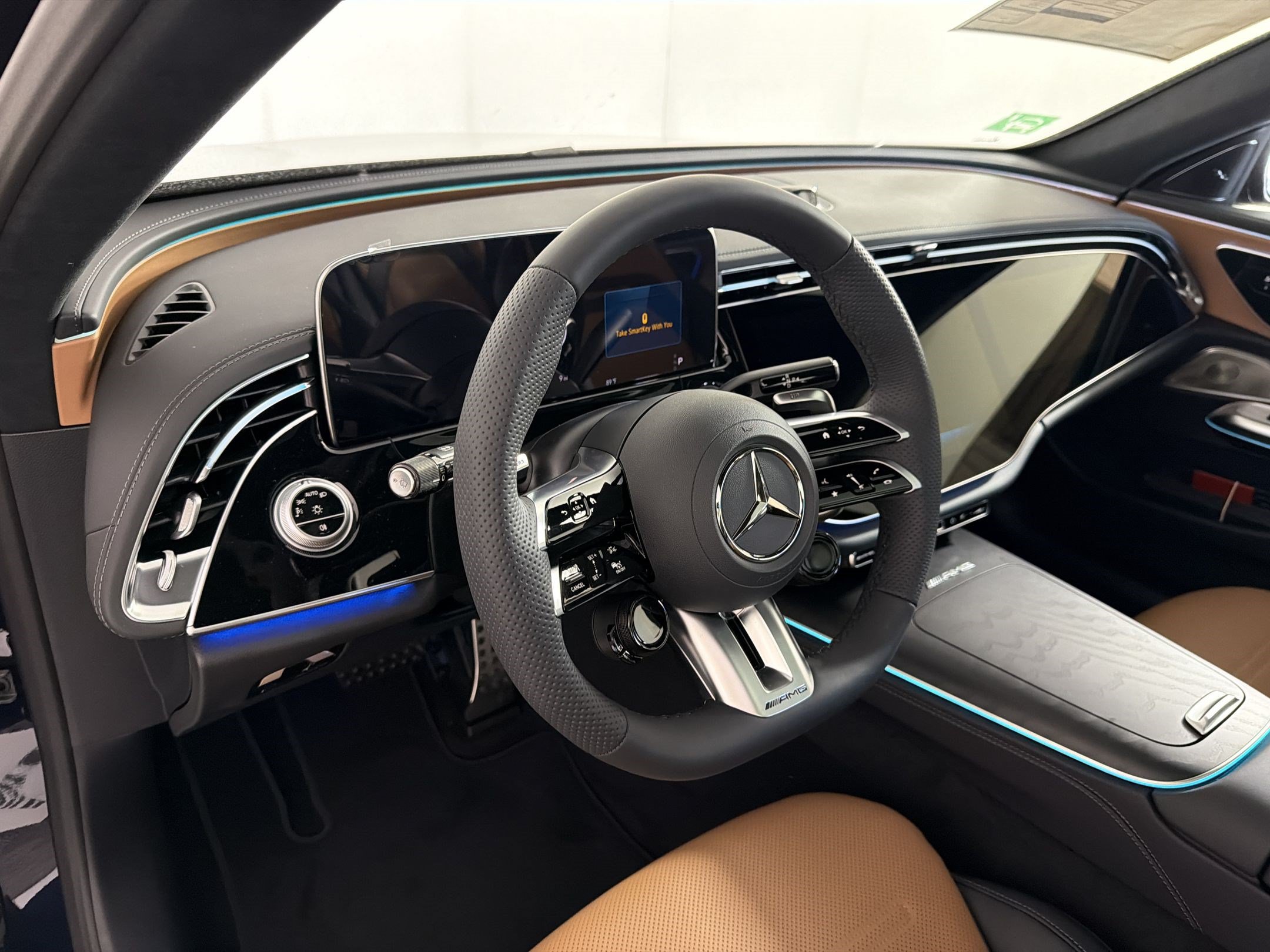 New 2026 Mercedes-Benz E 53 AMG e 4MATIC Wagon image 4