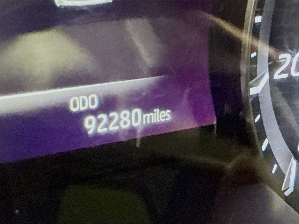 Used 2021 Toyota Highlander Platinum image 4