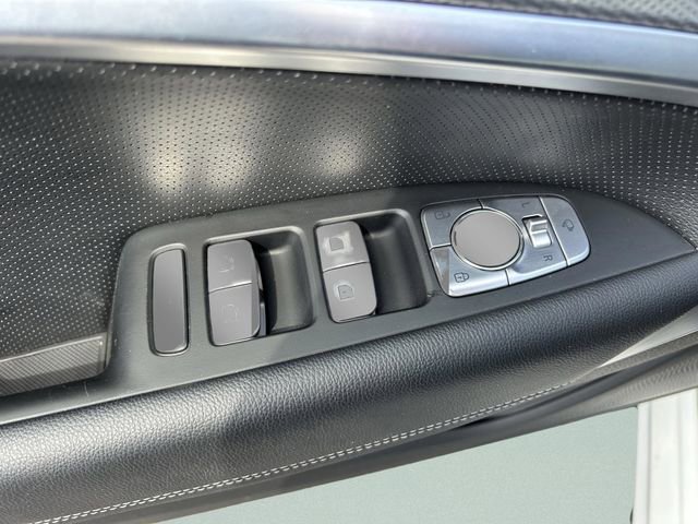 Used 2022 Genesis G70 2.0T w/ Prestige Package image 22