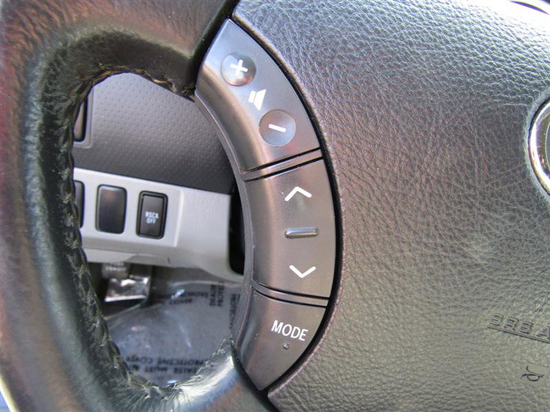 Used 2011 Toyota Tacoma 4x4 Access Cab V6 w/ TRD Sport Pkg image 15