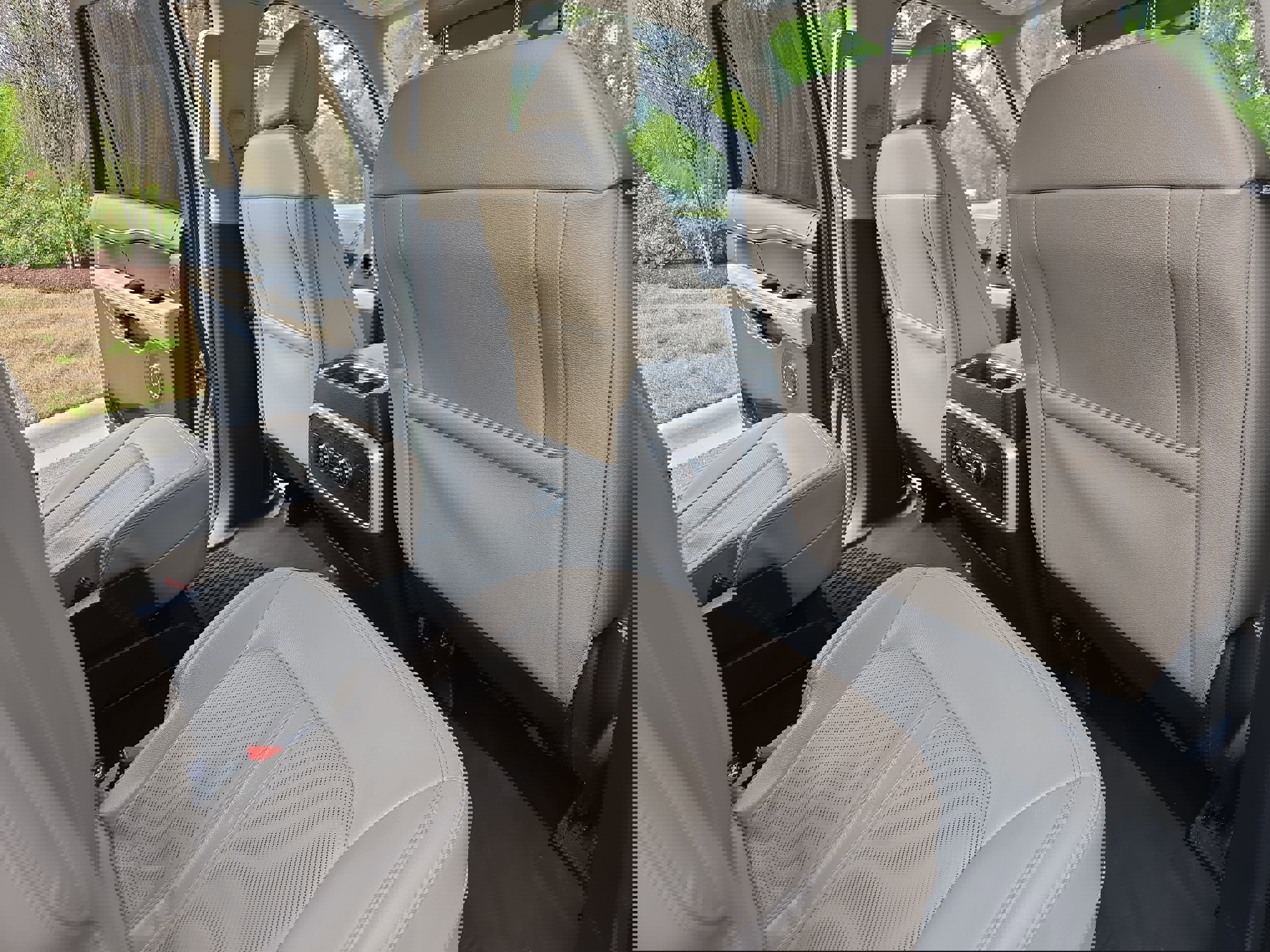 Used 2023 Ford Expedition Max Limited image 11