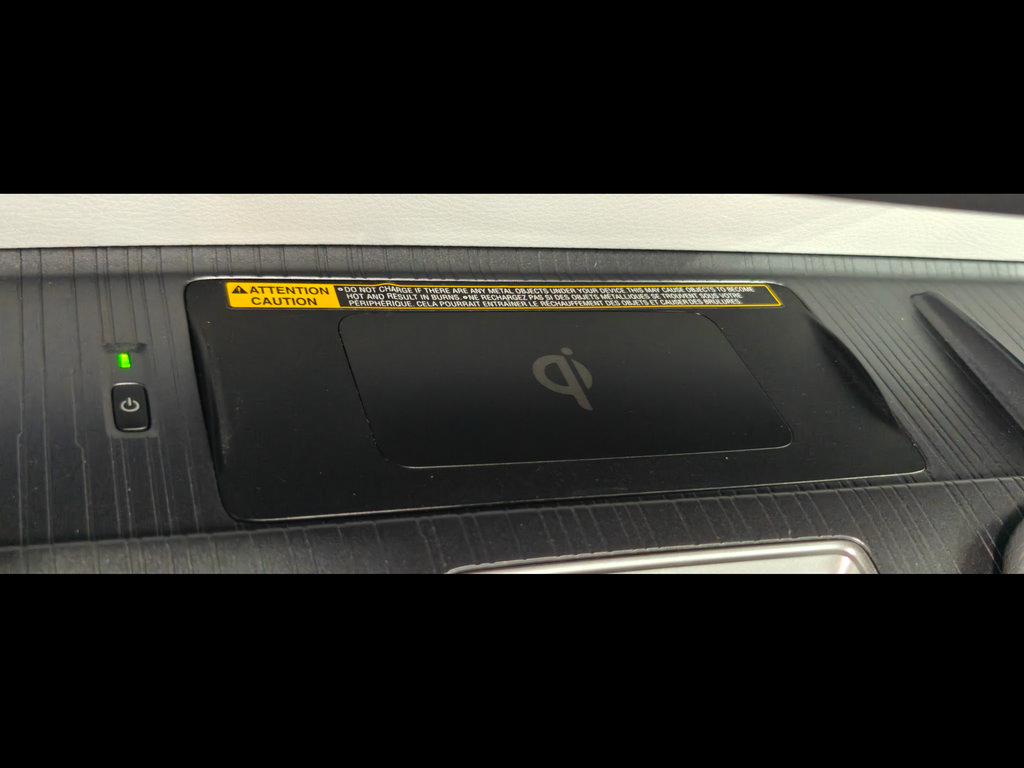 Used 2024 Toyota Sienna XSE w/ XSE Plus Package AWD/4WD image 10