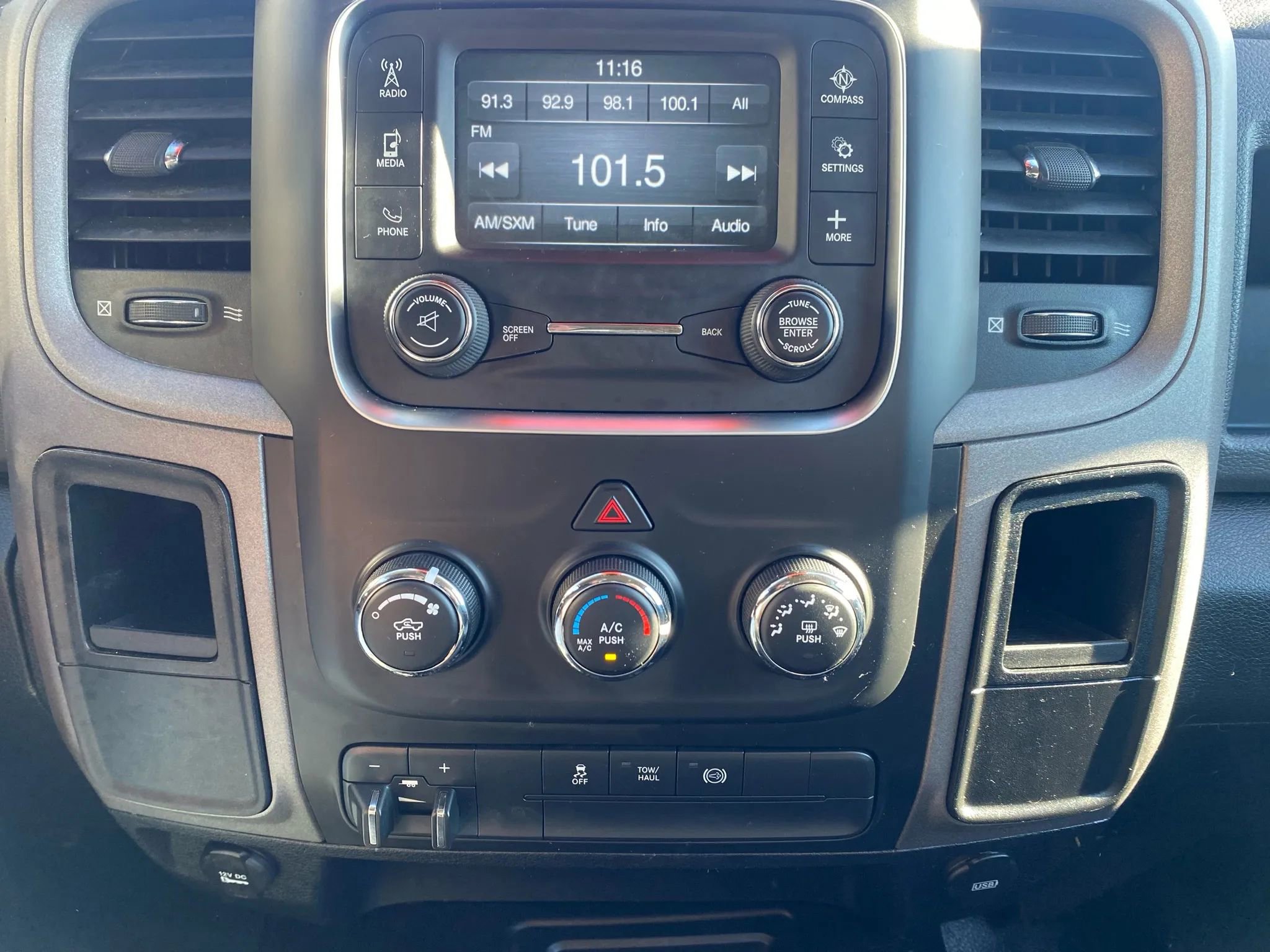 Used 2016 RAM 3500 Tradesman w/ Popular Equipment Group image 13