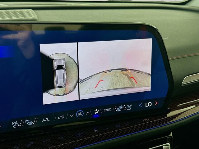 New 2026 Chevrolet Traverse RS image 14