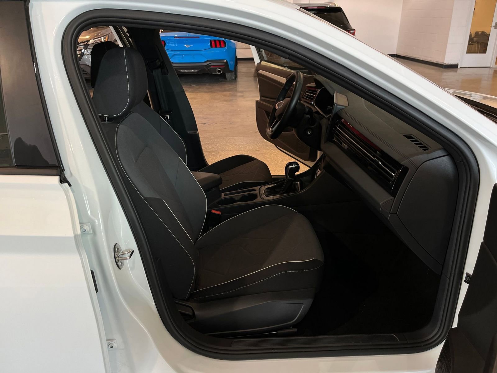 Used 2025 Volkswagen Jetta Sport image 35