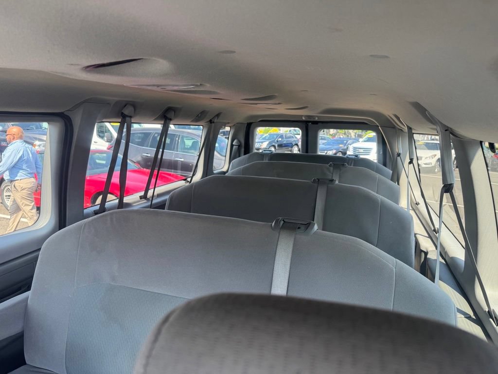 Used 2012 Ford E-350 and Econoline 350 XLT RWD image 22