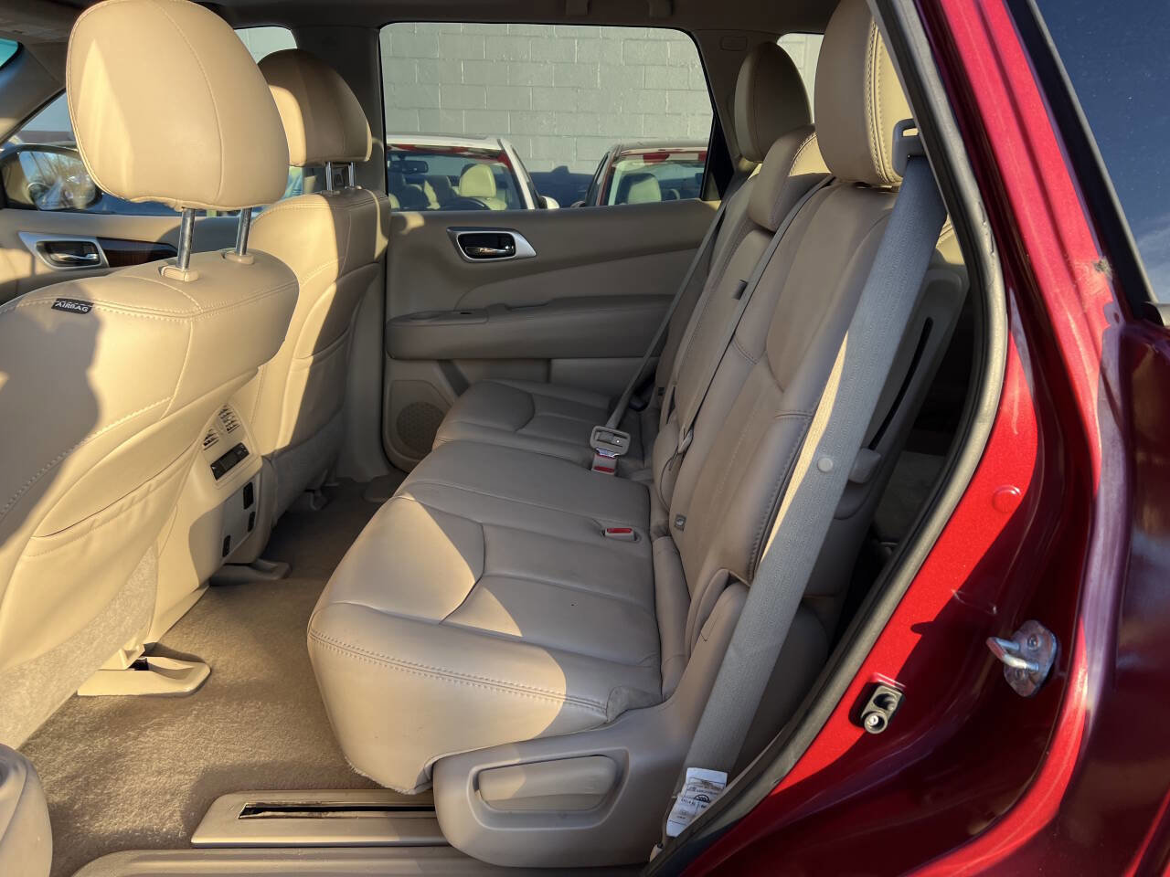 Used 2014 Nissan Pathfinder SL w/ SL Premium Package FWD image 8