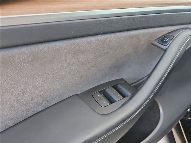 Used 2023 Tesla Model Y Performance AWD/4WD image 22