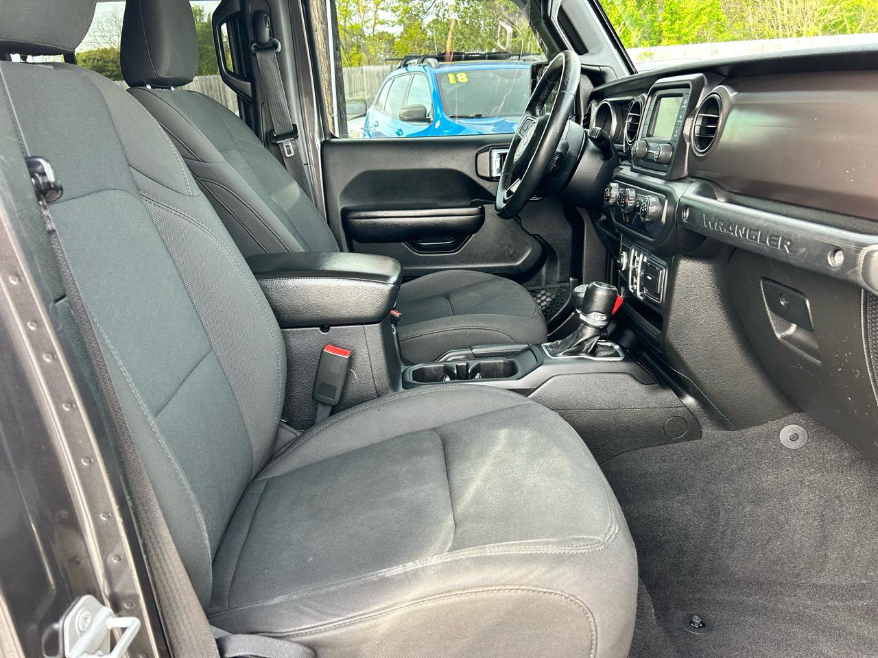 Used 2018 Jeep Wrangler Unlimited Sport S AWD/4WD image 10