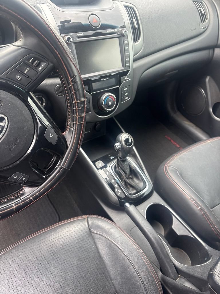 Used 2013 Kia Forte Koup SX w/ Tech Pkg FWD image 10