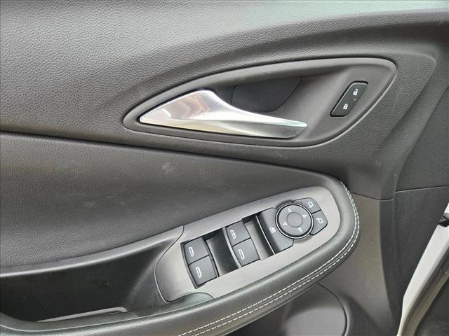 Used 2025 Buick Encore GX Preferred FWD image 12