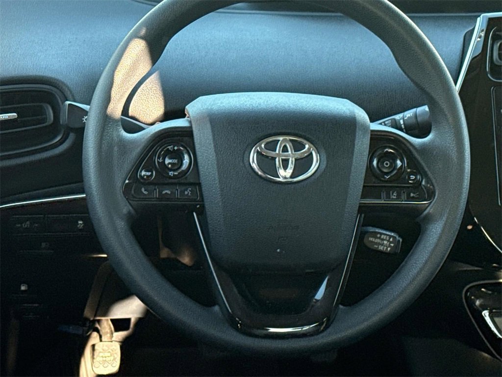 Certified 2020 Toyota Prius L Eco image 10