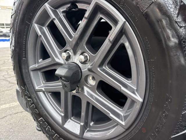 Used 2025 Jeep Wrangler Sport S image 15