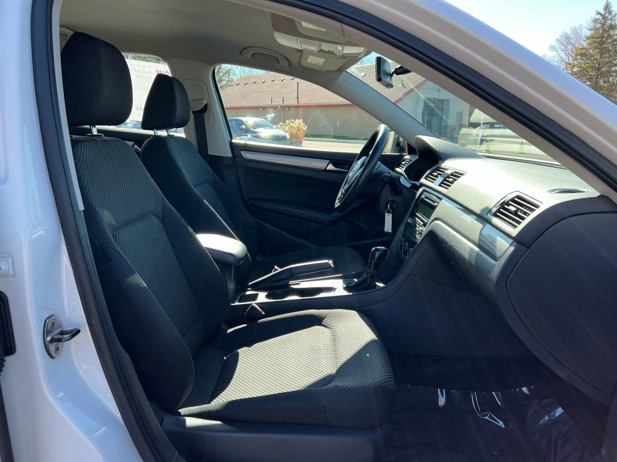 Used 2013 Volkswagen Passat 2.5 S image 19