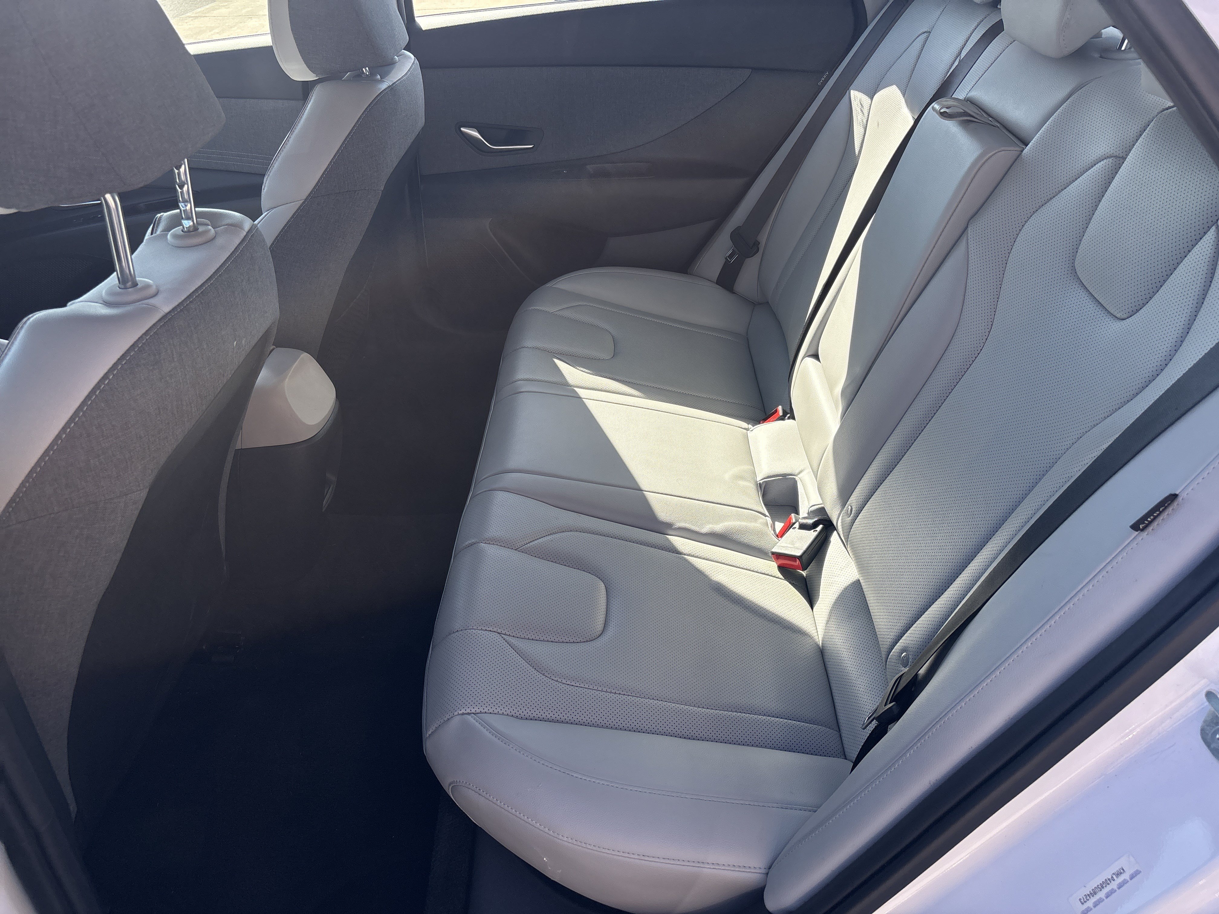 Used 2025 Hyundai Elantra Limited FWD image 26