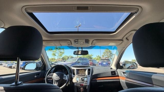 Used 2013 Subaru Outback 2.5i Limited AWD/4WD image 17
