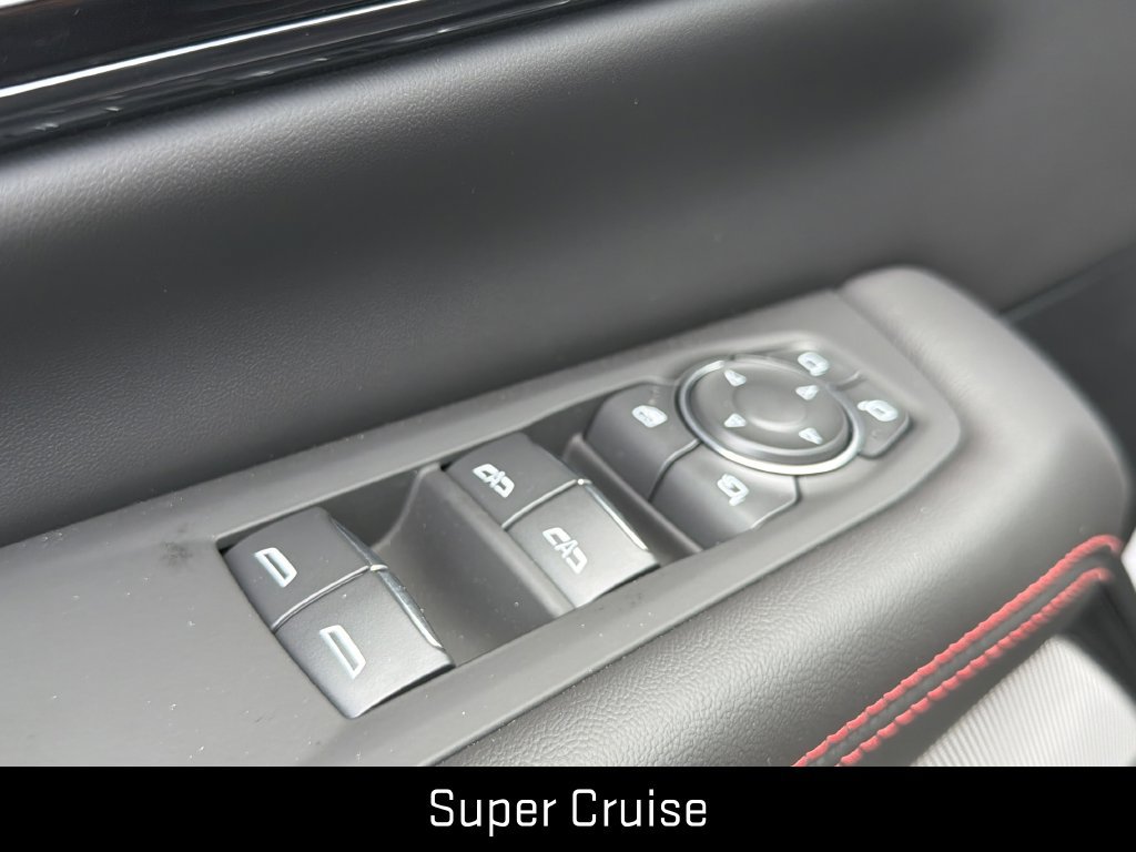 New 2026 GMC Yukon AT4 Ultimate w/ LPO, Floor Liner Package AWD/4WD image 15