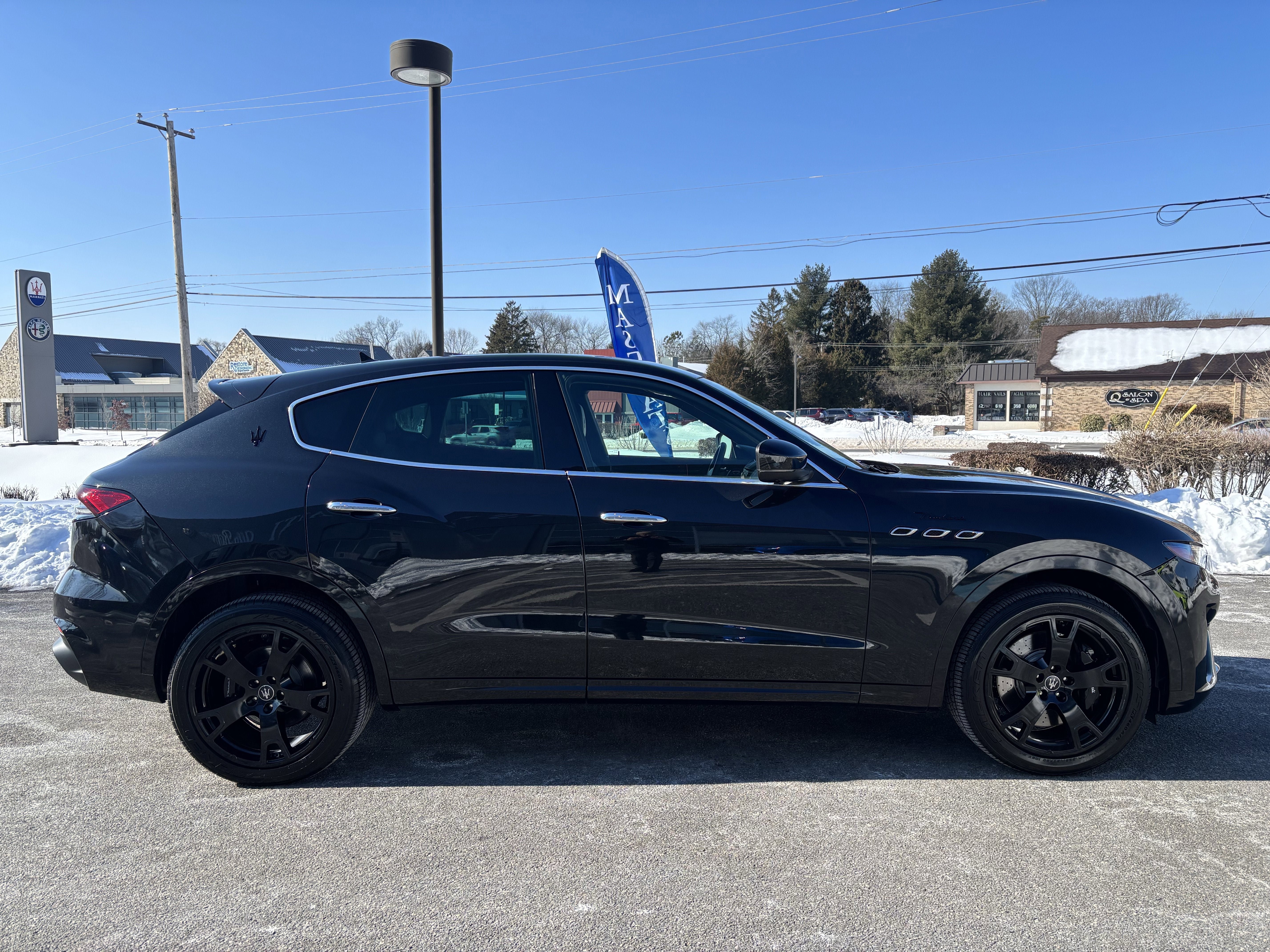 Used 2023 Maserati Levante Modena AWD/4WD image 6