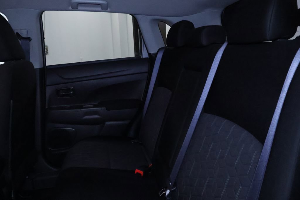 Used 2025 Mitsubishi Outlander Sport ES image 14