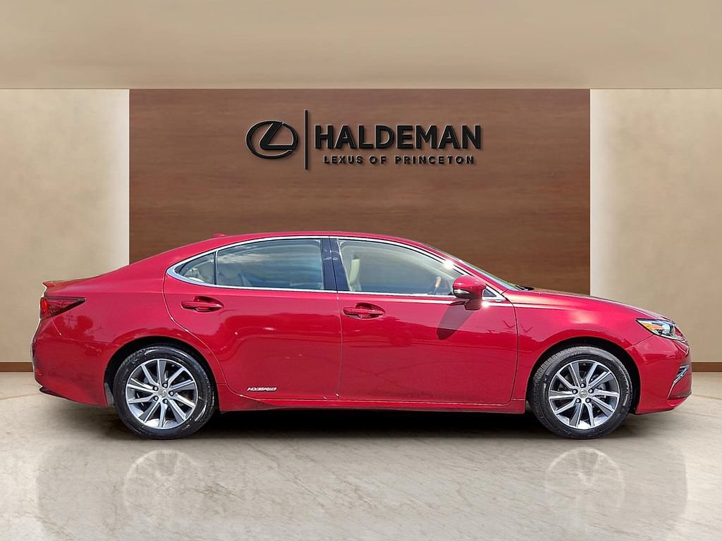 Used 2016 Lexus ES 300h w/ Navigation System Package FWD image 7