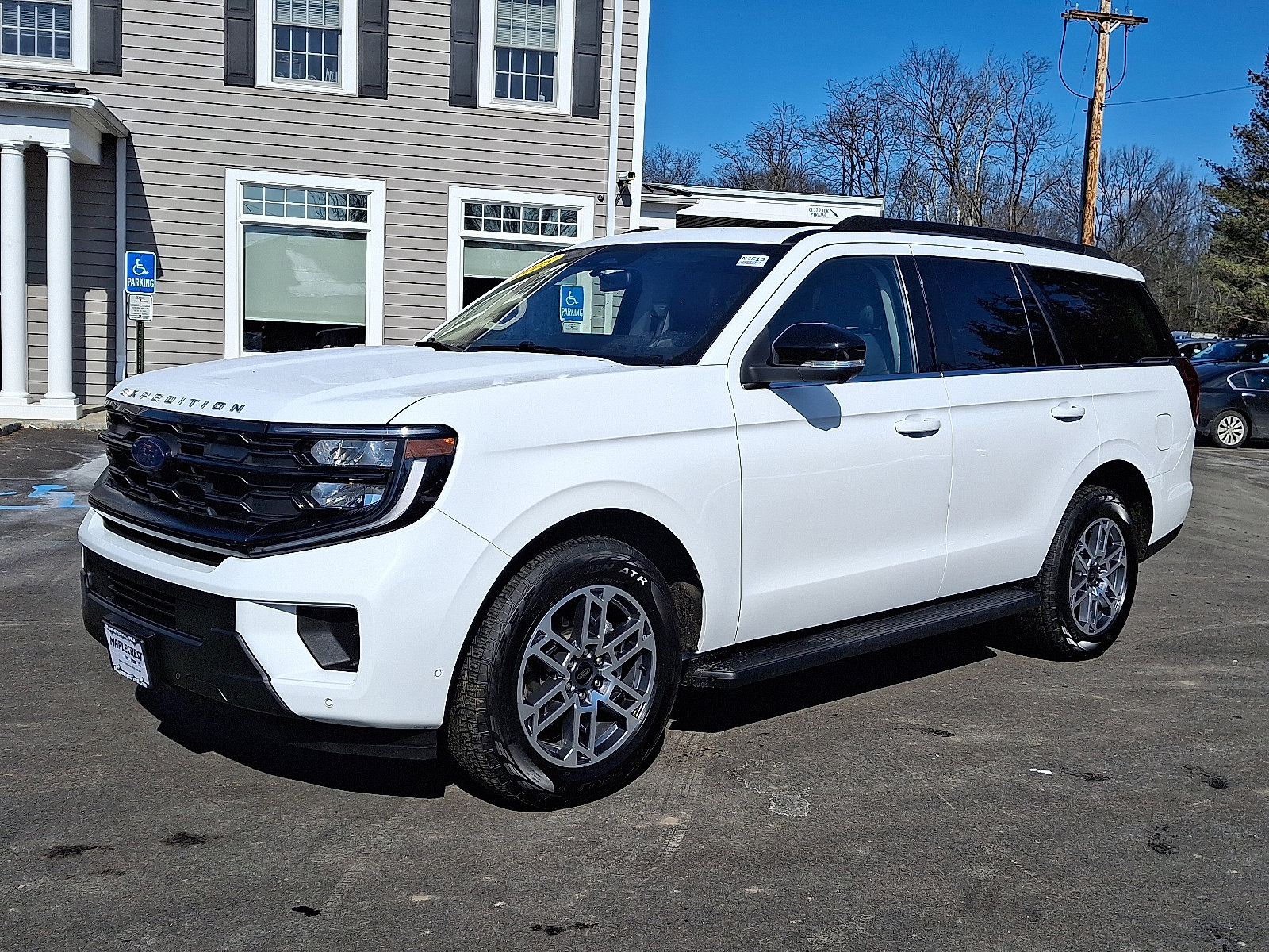 Certified 2025 Ford Expedition Active image 1