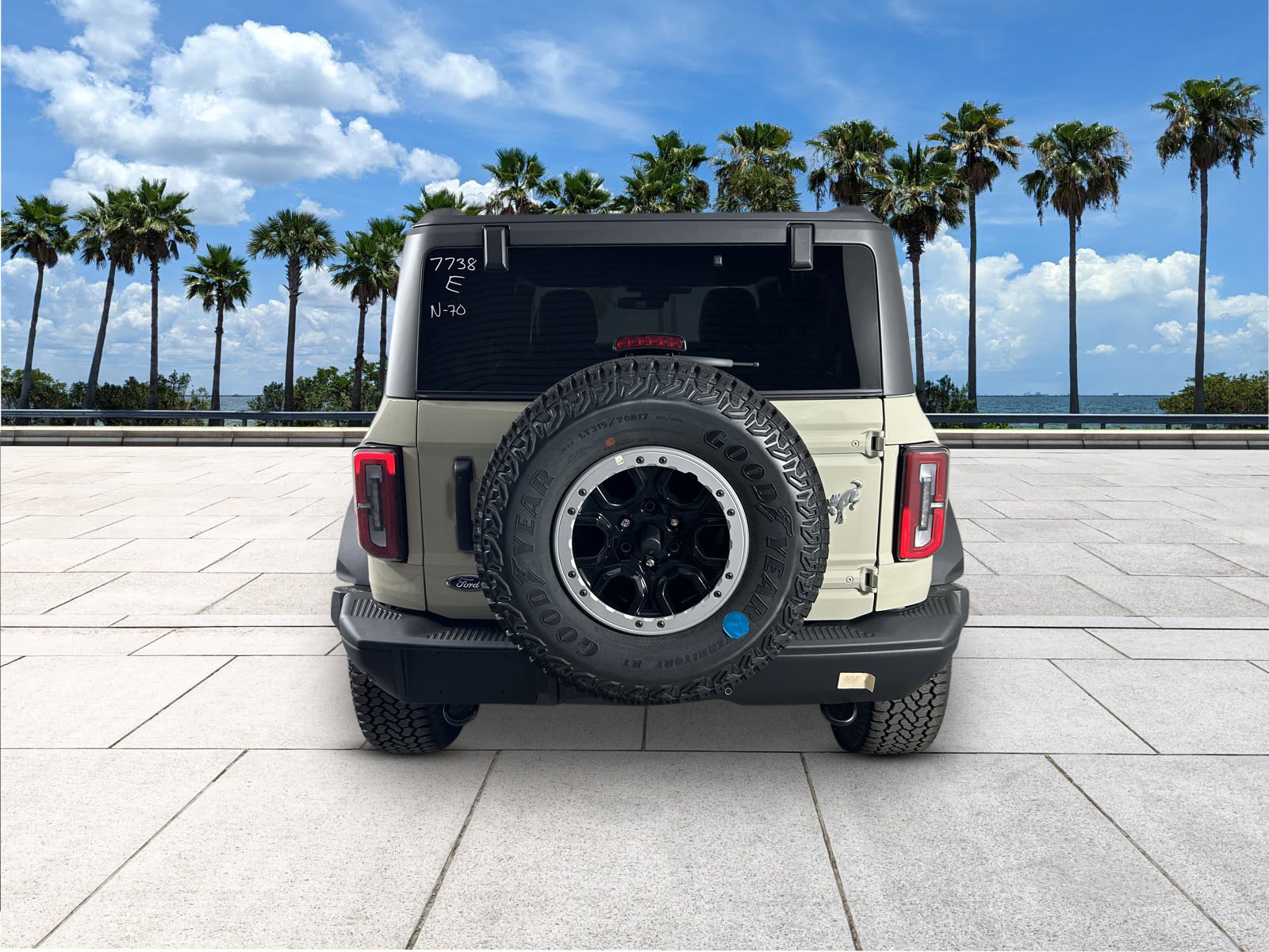 New 2025 Ford Bronco Badlands image 7