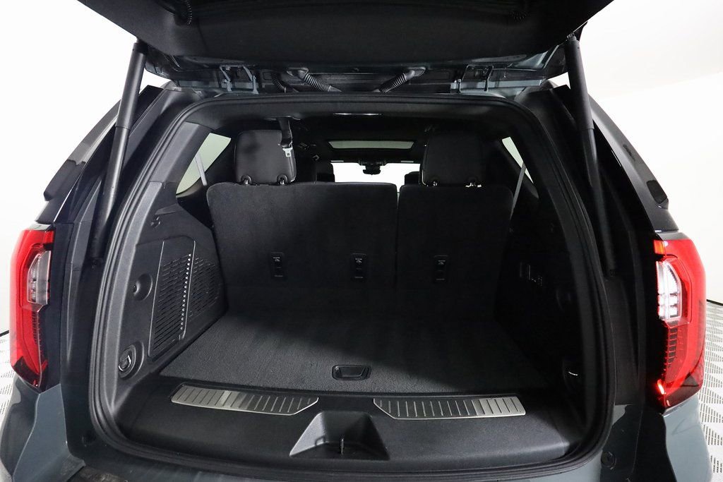 Used 2025 GMC Yukon AT4 Ultimate image 8
