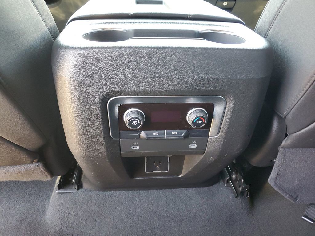 Used 2024 Chevrolet Suburban LT AWD/4WD image 13
