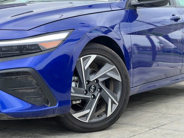 Certified 2025 Hyundai Elantra Sport FWD image 2