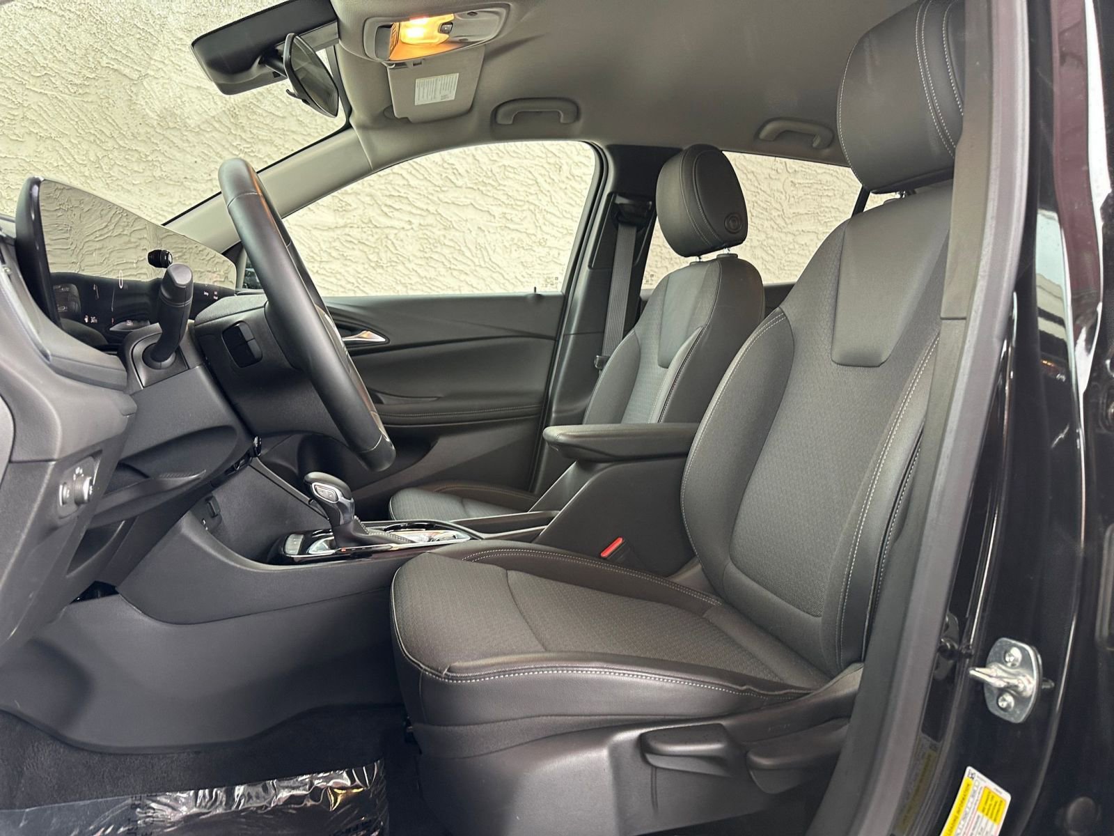 Used 2025 Buick Encore GX Preferred image 24