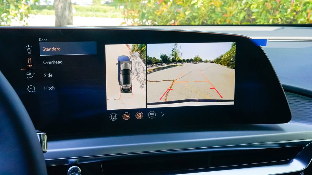 New 2026 Cadillac Lyriq Sport RWD image 22