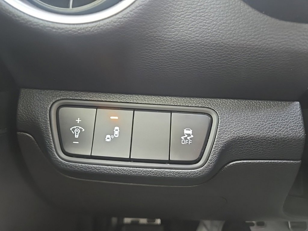 Used 2024 Kia Forte GT-Line image 12