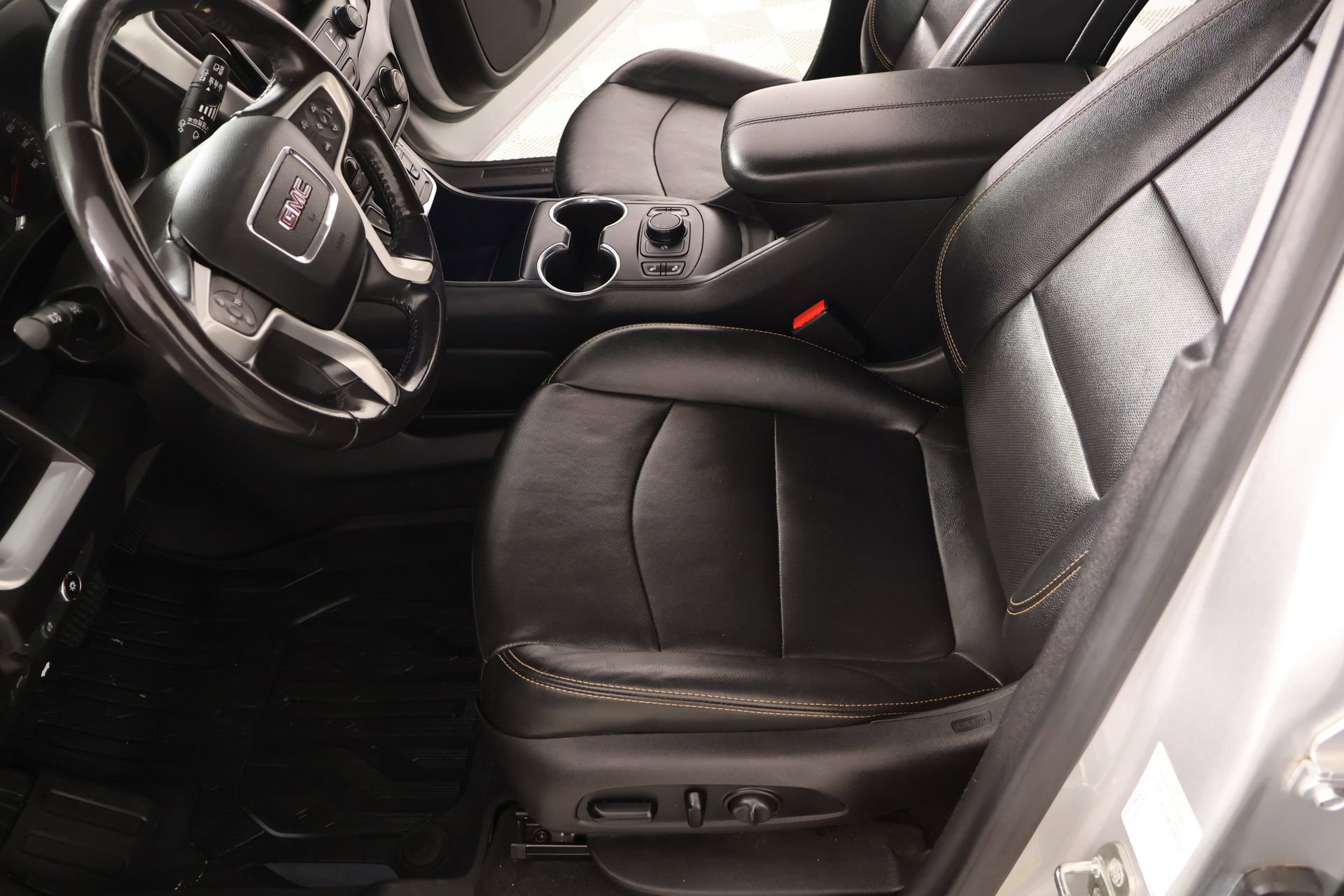 Used 2019 GMC Terrain SLT FWD image 10